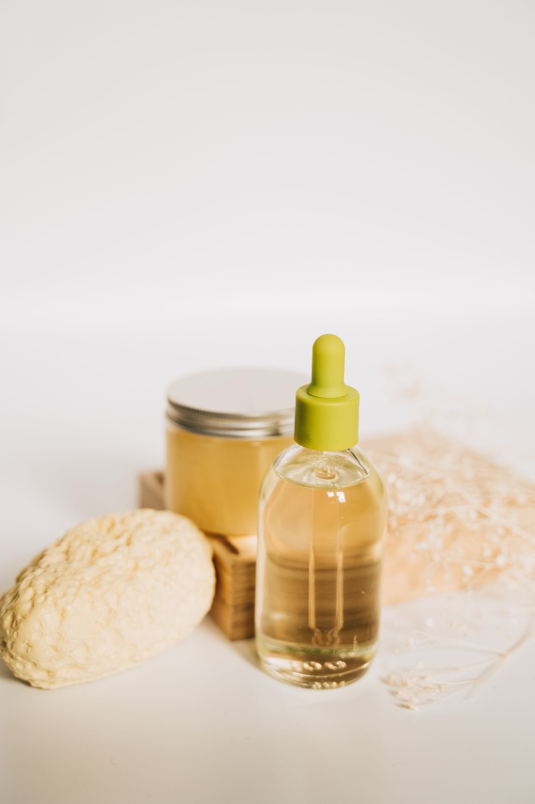 Minimal product still life