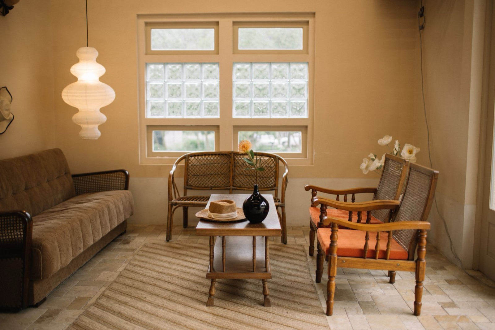 Interior fit-out with warm natural materials